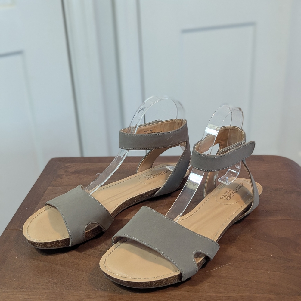 Adam Tucker Grayish Brown Sandals Women's 9 MALLY excellent Used Cond Me Too - Picture 6 of 8